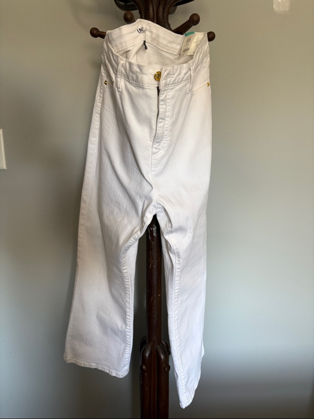 INC International Concepts White Crop Jeans